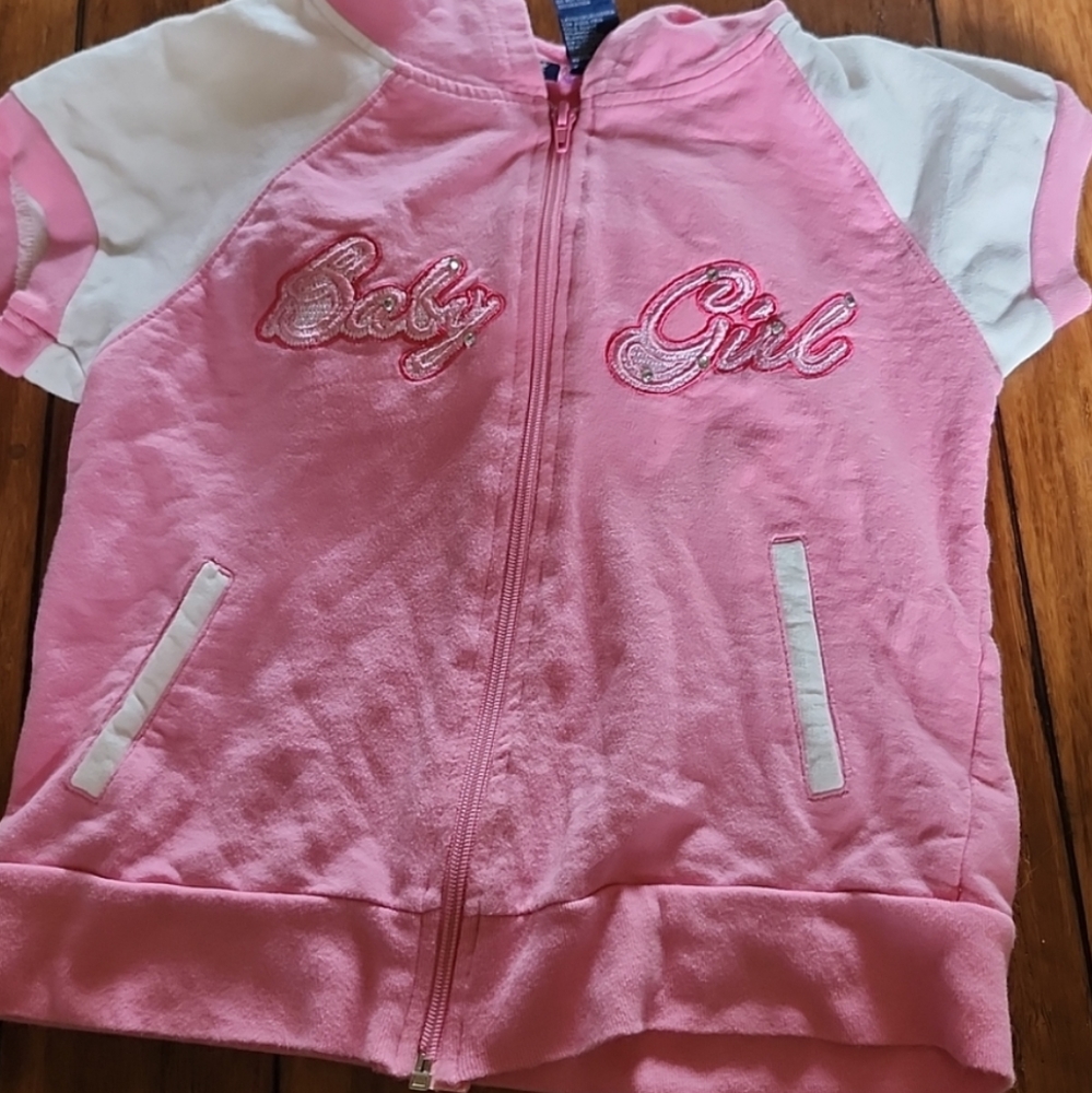 10/12 Girl 🦋 Tribe Baby Girl Pink and White Zip Up Crop Top